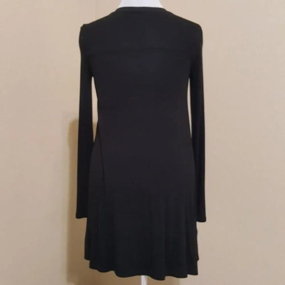 BCBGENERATION | Black Long Sleeve Swing Dress XS - Picture 2 of 4